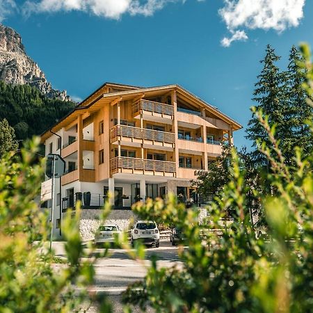 Garni Larix Hotel Colfosco Ngoại thất bức ảnh