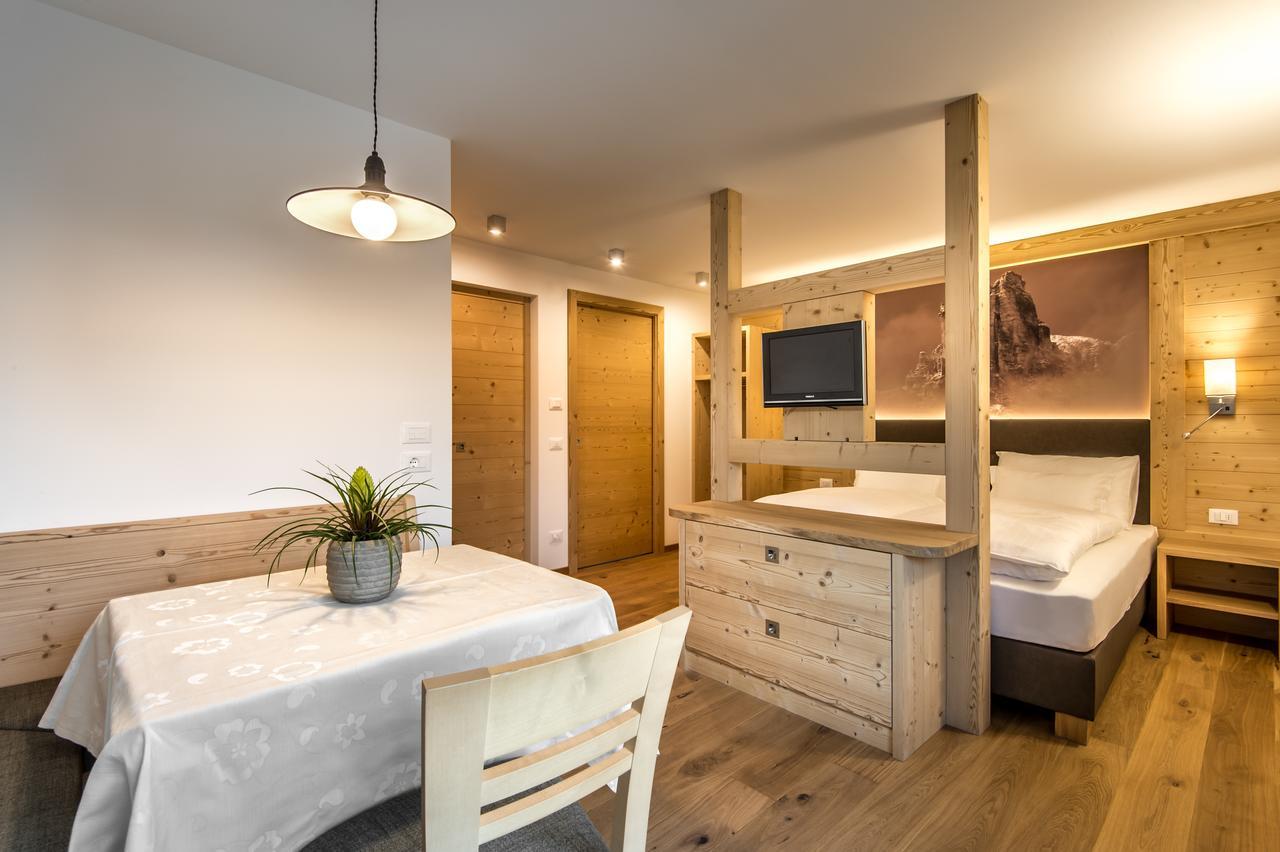 Garni Larix Hotel Colfosco Ngoại thất bức ảnh