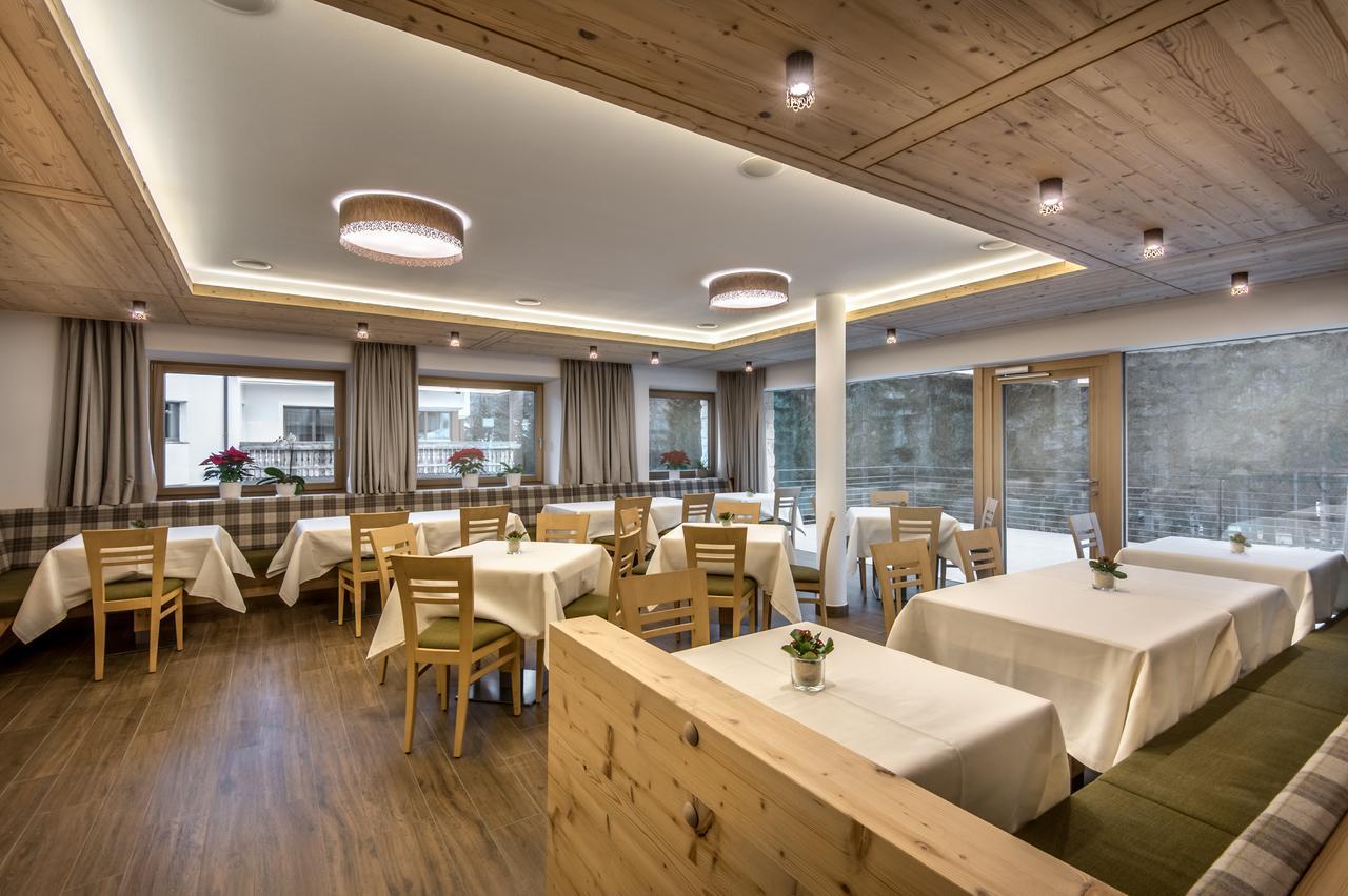 Garni Larix Hotel Colfosco Ngoại thất bức ảnh