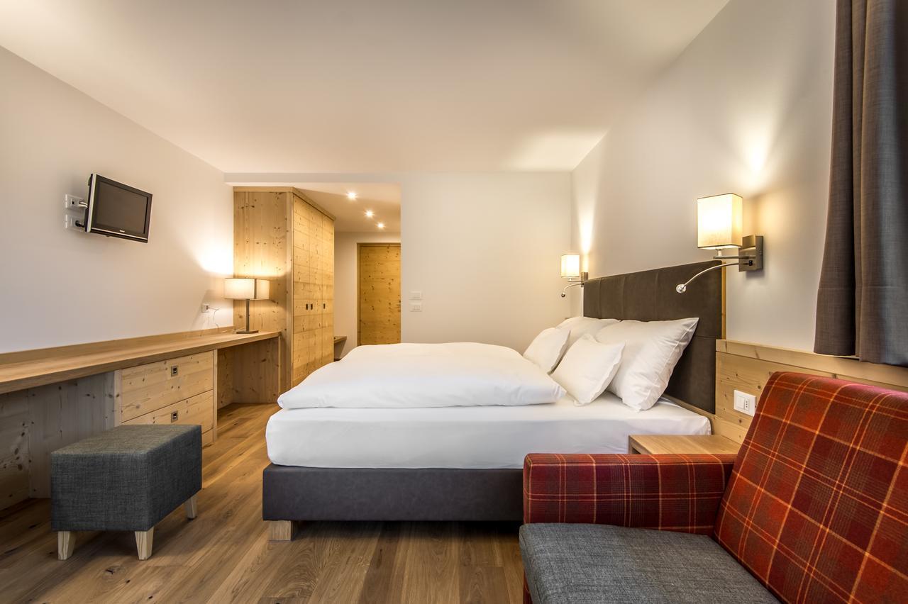 Garni Larix Hotel Colfosco Ngoại thất bức ảnh
