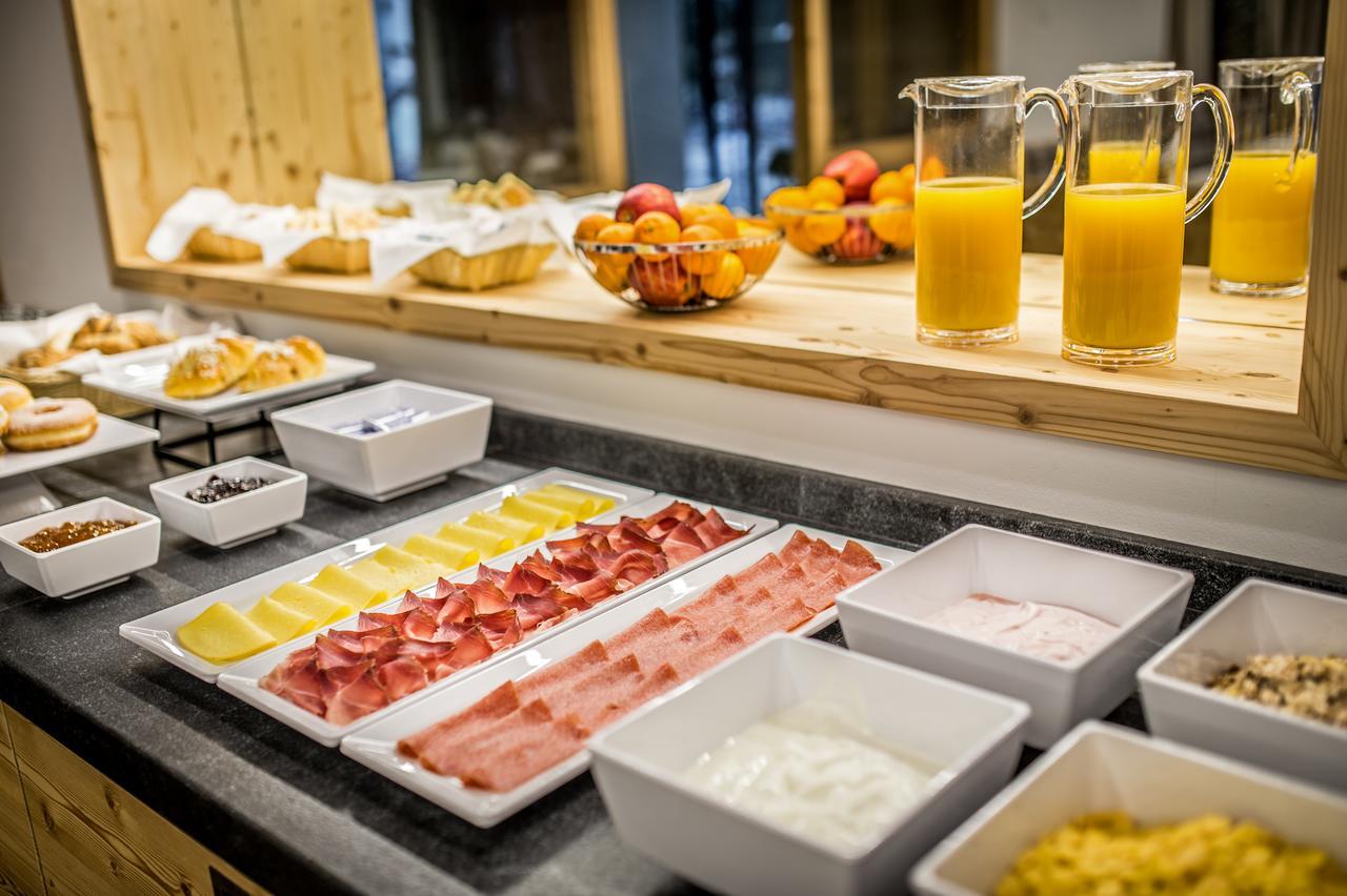 Garni Larix Hotel Colfosco Ngoại thất bức ảnh