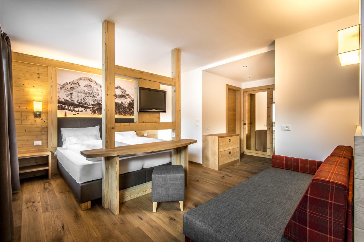 Garni Larix Hotel Colfosco Ngoại thất bức ảnh